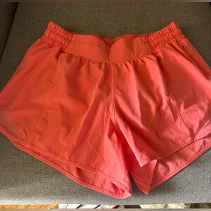 Lululemon Hotty Hot 4” Shorts - Size 8 - Coral